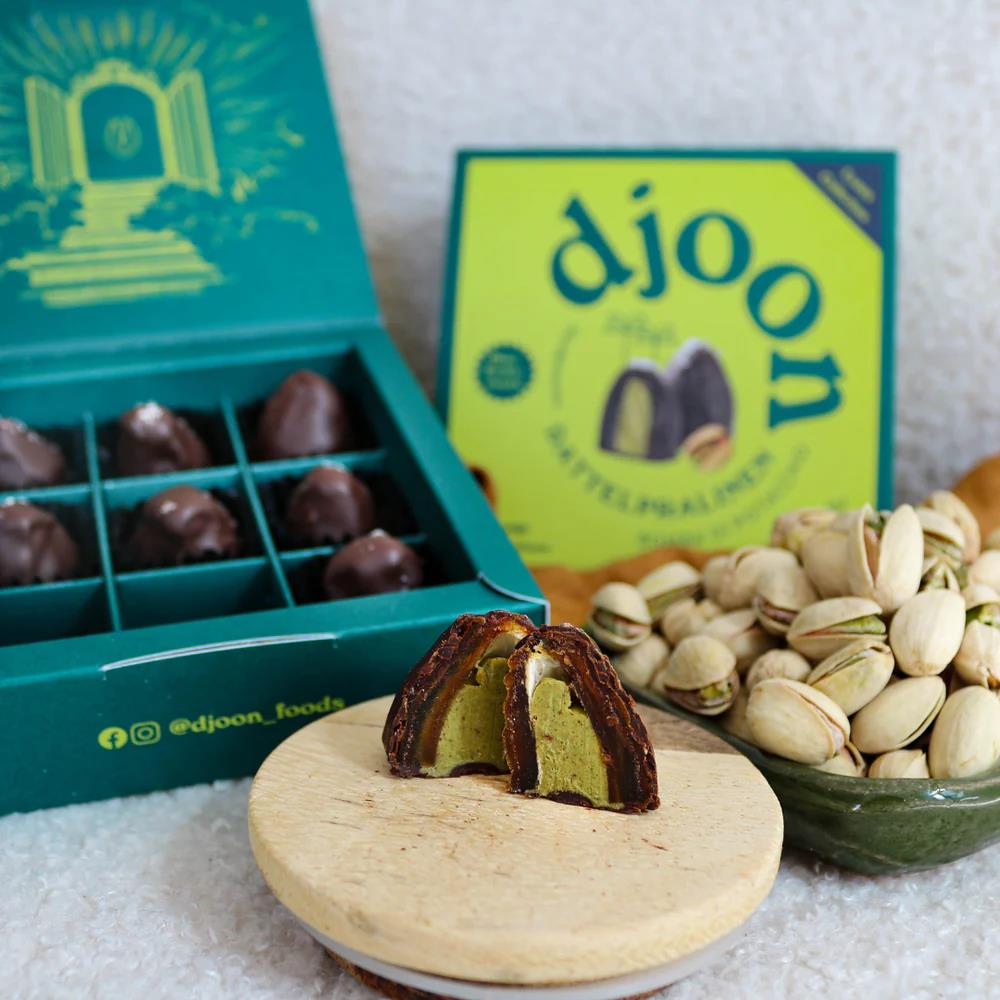 djoon-dattelpralinen-bomba-di-pistacchio-pistazienfüllung-3.png