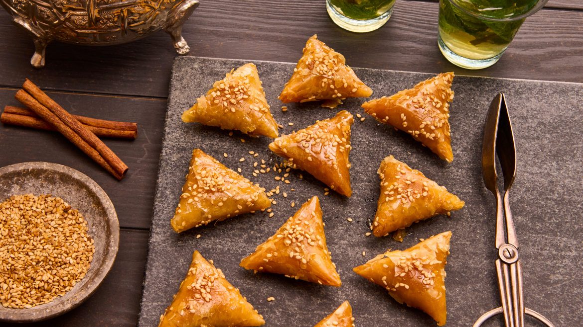 BRIOUATS mit Mandeln und Honig