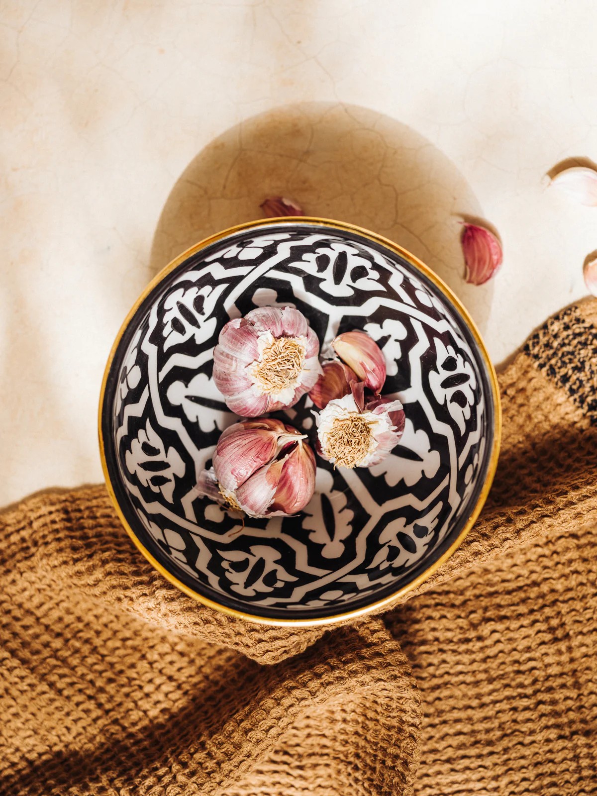 chabi-chic-schuessel-schwarz-gold-fassia-d20-1.jpg