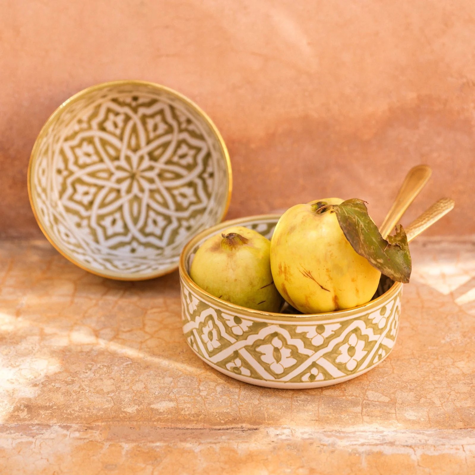 CHABICHIC_PLAT_DROIT_FASSIA_KAKI_GOLD_CERAMIC_1.jpg