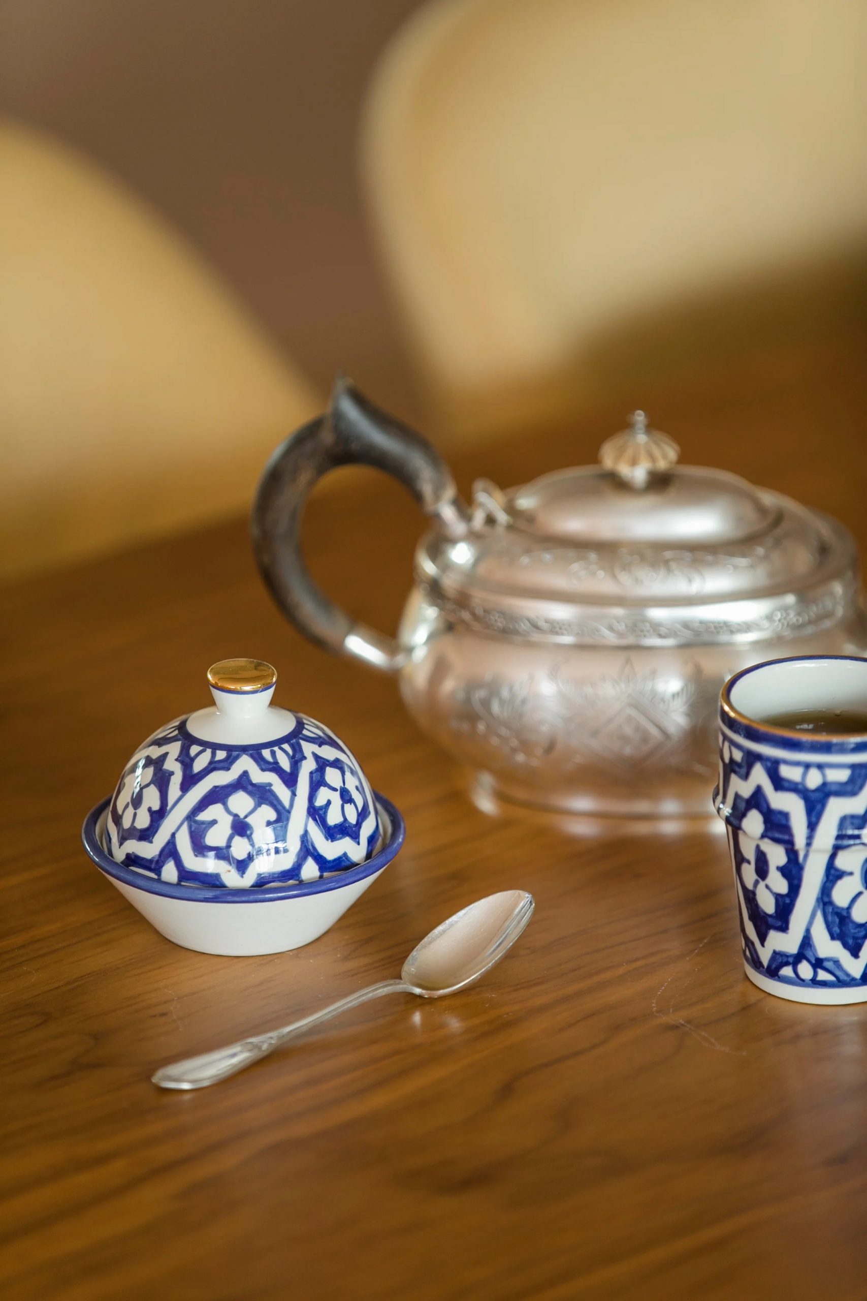 chabi-chic-butterdose-mini-tajine-bleu-majorelle-fassia.jpg