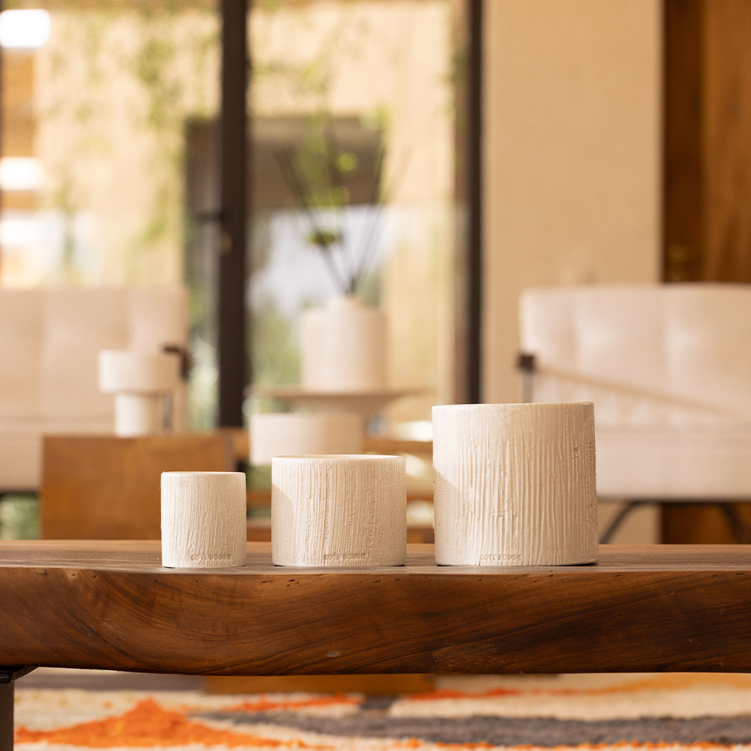 coute-bougie-duftkerze-striee-weiss-fleurdeorange (1).jpg