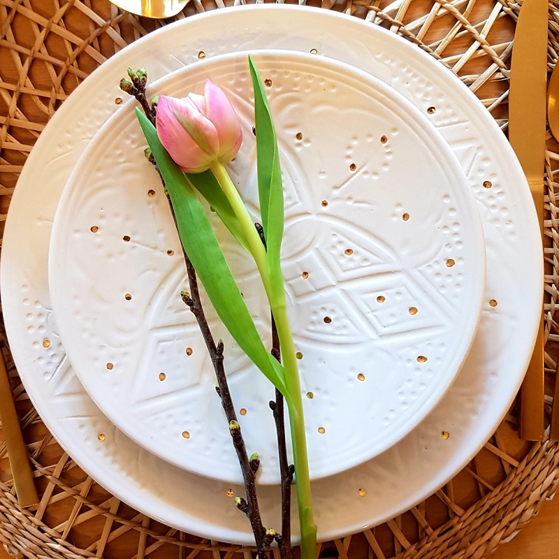 chabi-chic-teller-sand-und-weiss-graviert-m-l