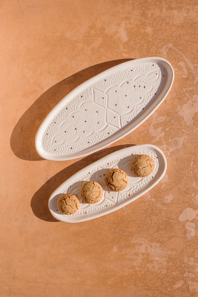 chabi-chic-handgemachte-servierplatte-servierteller-keramik-oval-weiss-klein-2x