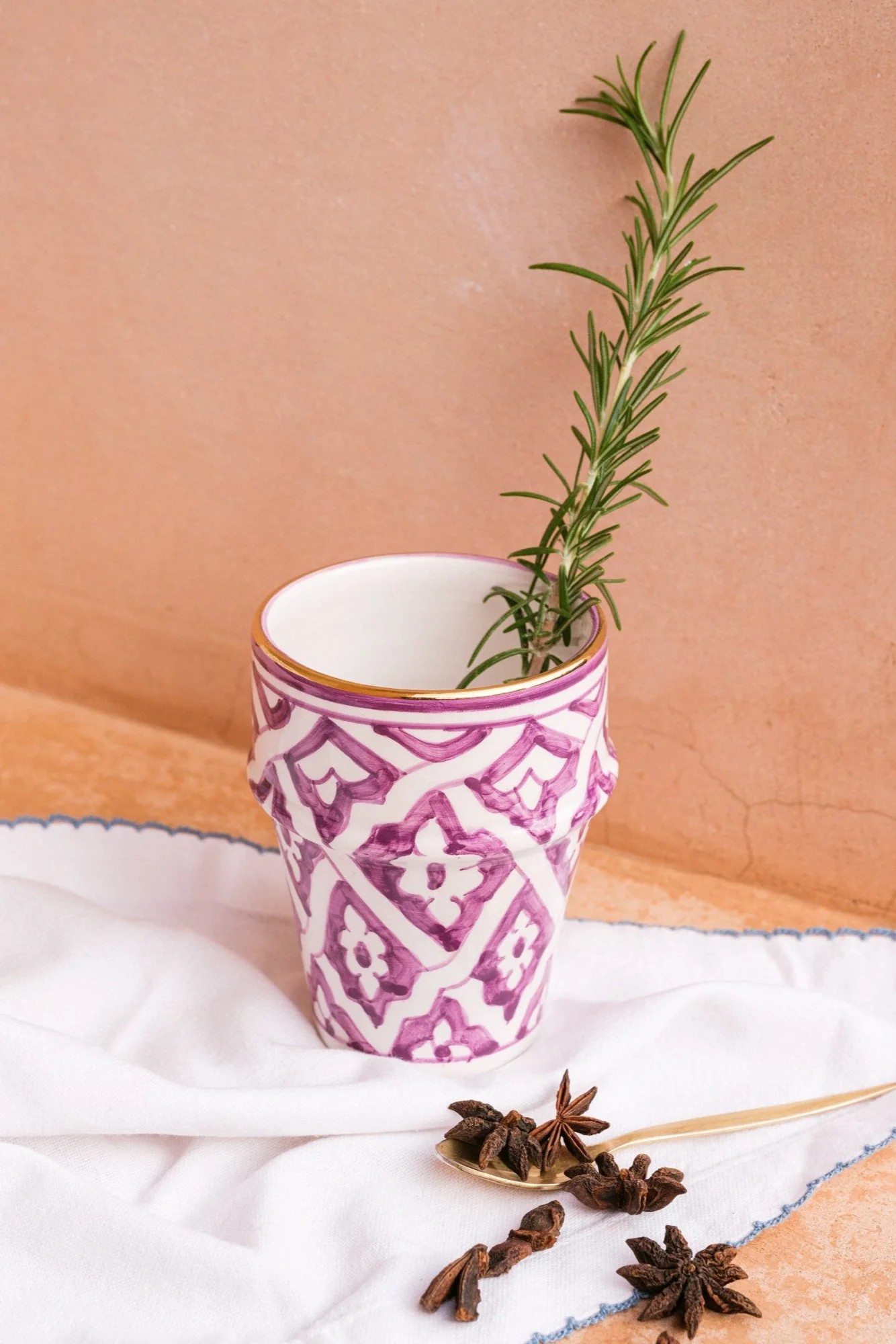 CHABICHIC_GRANDE_TASSE_BELDI_FASSIA_LILAS_GOLD_CERAMIC_1.jpg