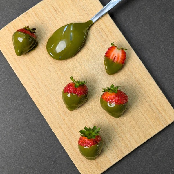 djoon-Schokolade-Matcha-Strawberry-70g-5.jpg